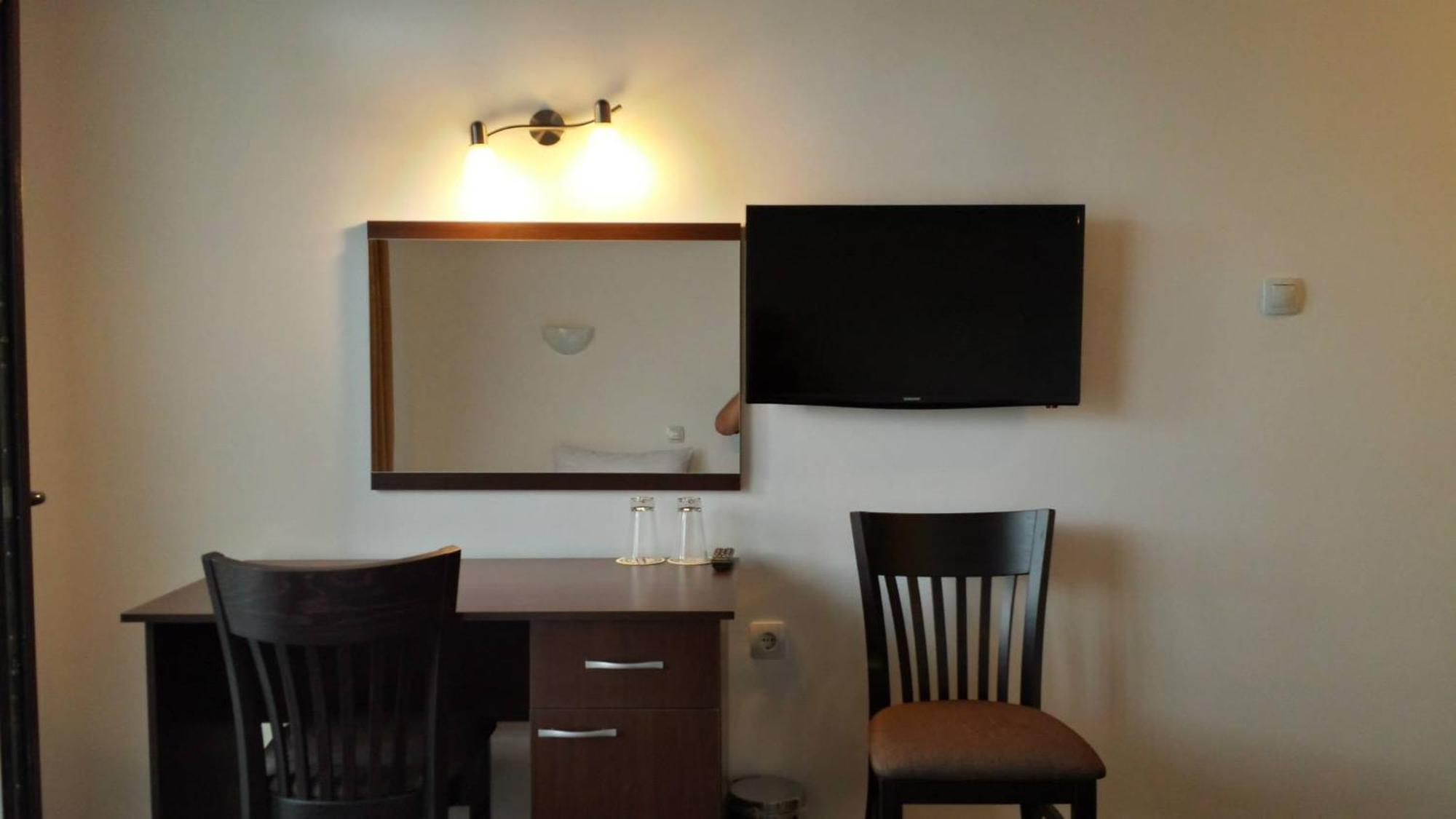 Hotel Kiprovets Chiprovtsi Buitenkant foto